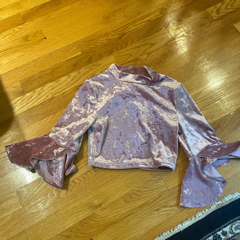 Soft pink long sleeve top one world